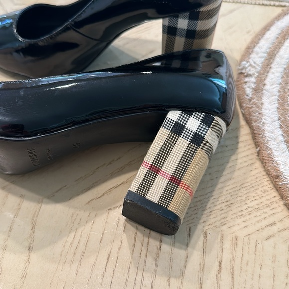 Shoe black with nice heels - Picture 1 of 13